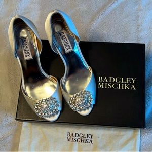 Bagdley Mischka Lacie white satin.